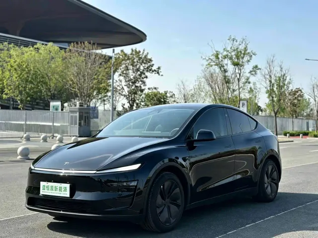 Фотография автомобиля — Tesla Model Y