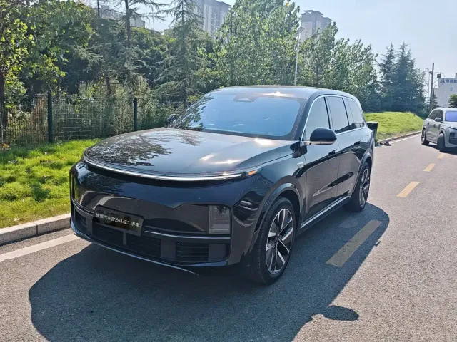 Фотография автомобиля — Li Auto L9