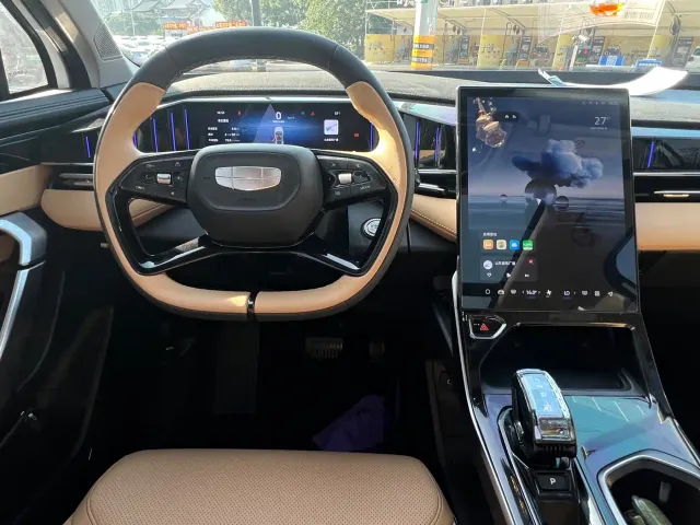 Geely Boyue L — Фото автомобиля 14