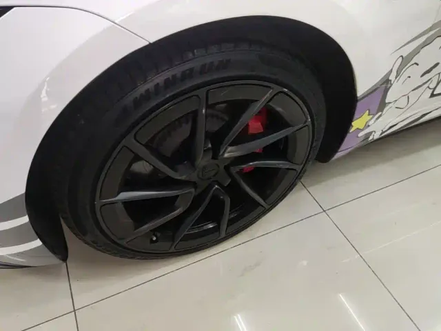 Tesla Model 3 — Фото автомобиля 22