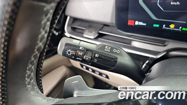 Kia Carnival Generation 4 — Фото автомобиля 24