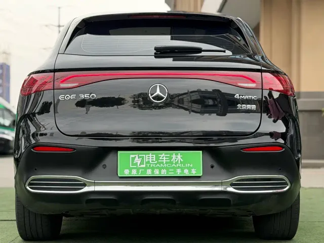 Mercedes-Benz EQE SUV — Фото автомобиля 20