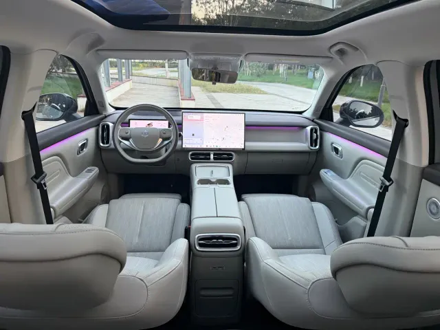 Leapmotor B10 — Фото автомобиля 11