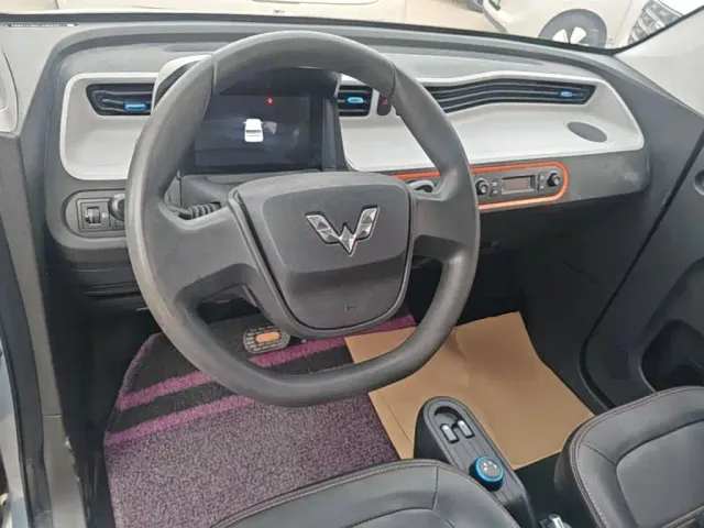 Wuling Hongguang Mini EV — Фото автомобиля 10