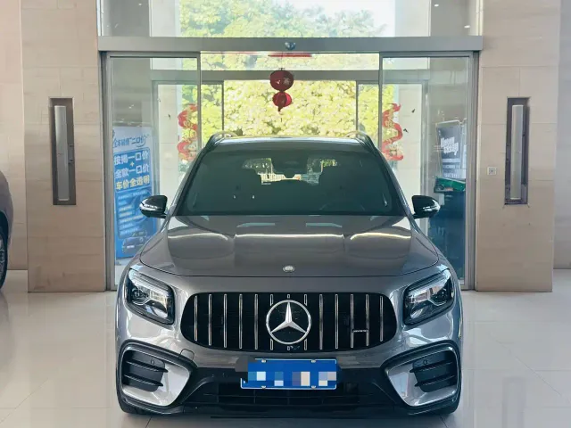 Mercedes-Benz GLB AMG — Фото автомобиля 2