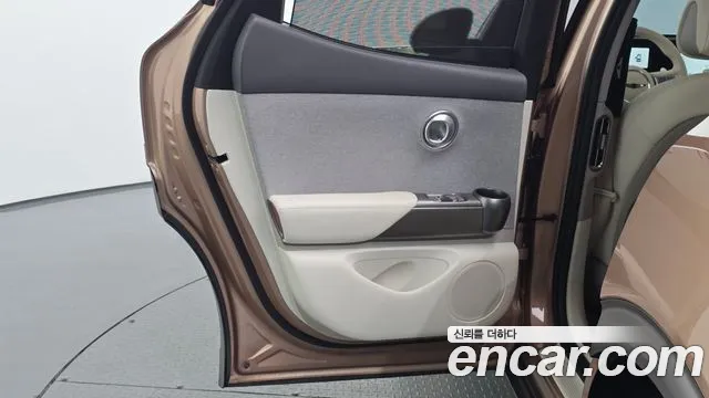 Genesis GV60 — Фото автомобиля 14