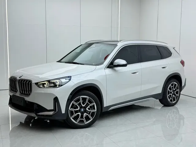 Фотография автомобиля — BMW X1