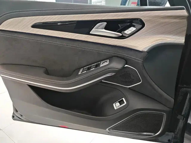 Hongqi H9 — Фото автомобиля 23