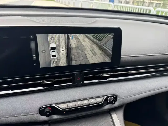 GAC Trumpchi Trumpchi Emkoo 2024 Model 400T Auto Shadow Leopard R PRO Edition — Фото автомобиля 5