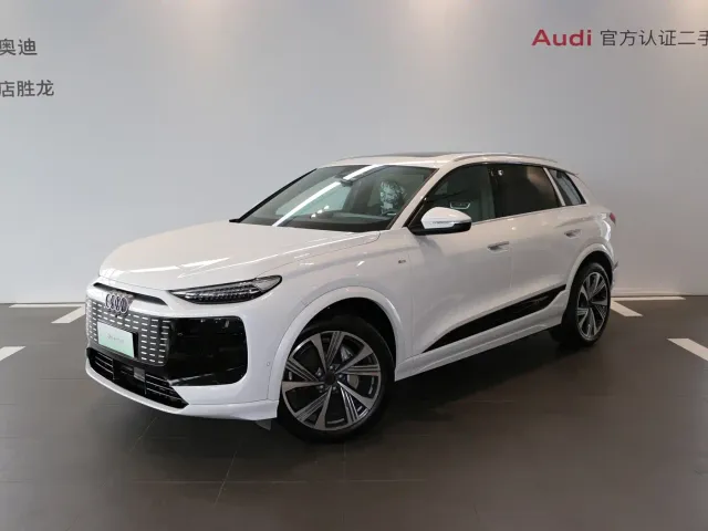Фотография автомобиля — Audi Q6L e-tron