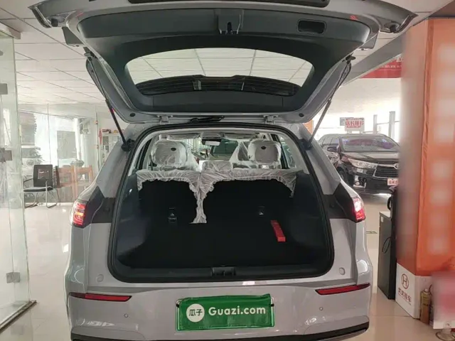 Geely Galaxy E5 — Фото автомобиля 18