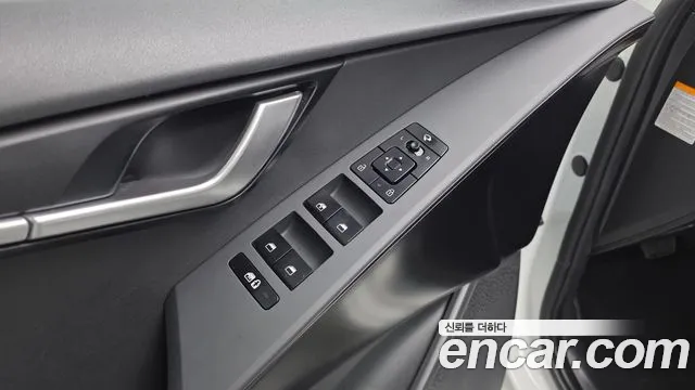 Kia Niro The All New — Фото автомобиля 26