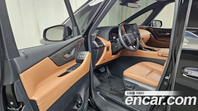 Toyota Alphard — Фото автомобиля 10