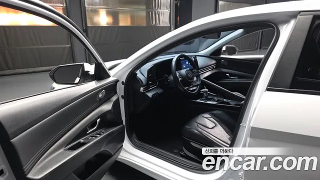 Hyundai Avante CN7 — Фото автомобиля 15