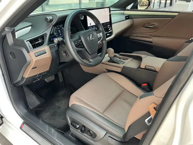 Lexus ES — Фото автомобиля 9