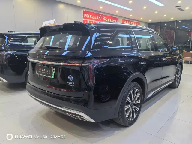 Hongqi HS7 PHEV — Фото автомобиля 4