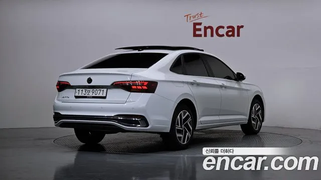 Volkswagen Jetta — Фото автомобиля 2