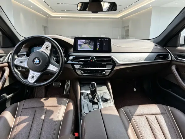 BMW 5 Series — Фото автомобиля 7