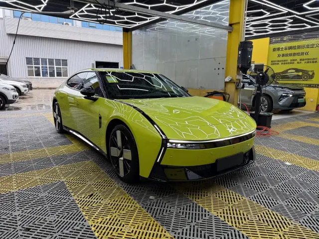 Xpeng P7 — Фото автомобиля 3