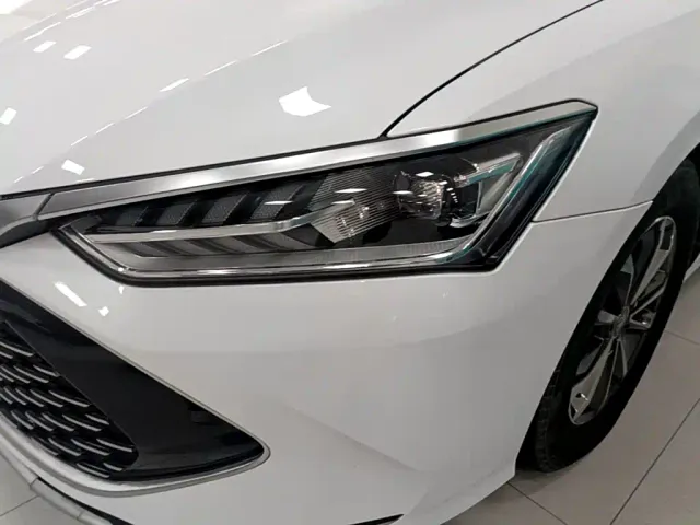 BYD Qin PLUS — Фото автомобиля 23