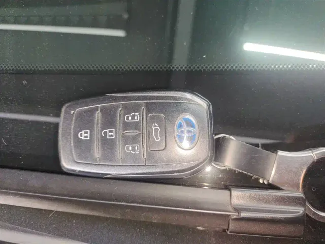 Toyota Granvia — Фото автомобиля 8