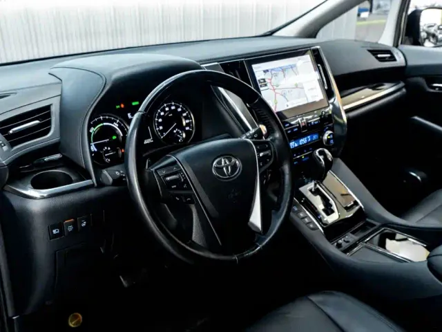 Toyota Vellfire — Фото автомобиля 26