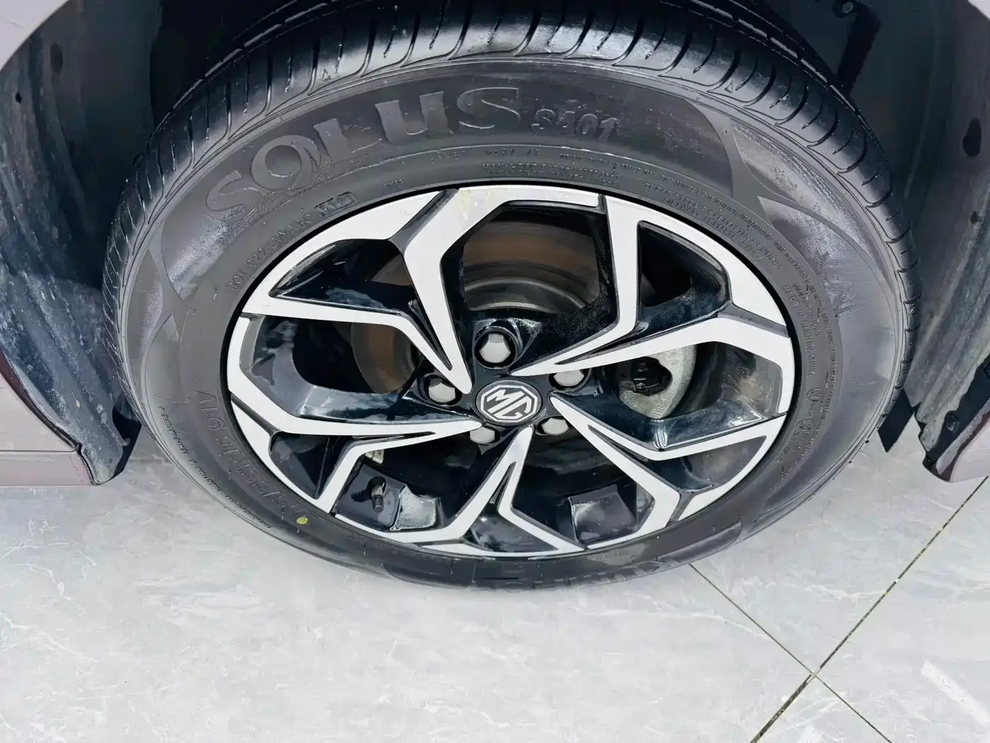 MG MG5 2022 180DVVT CVT Youth Luxury Edition — Фото автомобиля 16