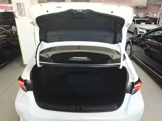 Toyota Corolla — Фото автомобиля 18