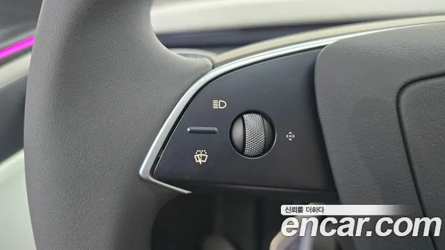 Tesla Model Y — Фото автомобиля 22