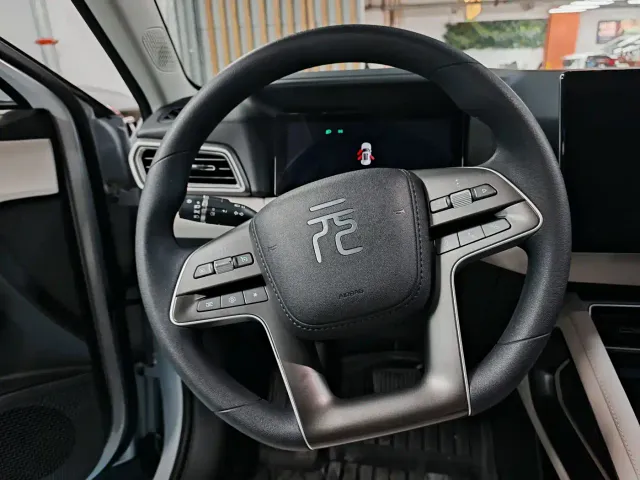 BYD Yuan UP — Фото автомобиля 5