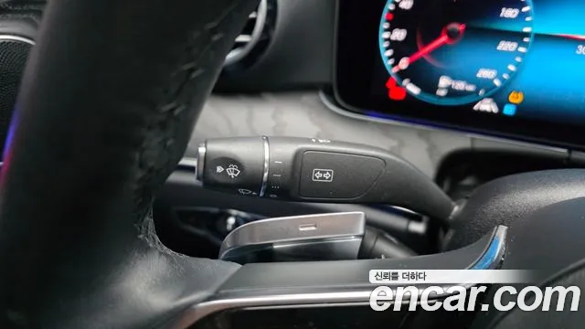 Mercedes-Benz E-Class — Фото автомобиля 26