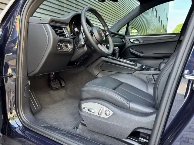Porsche Macan — Фото автомобиля 6