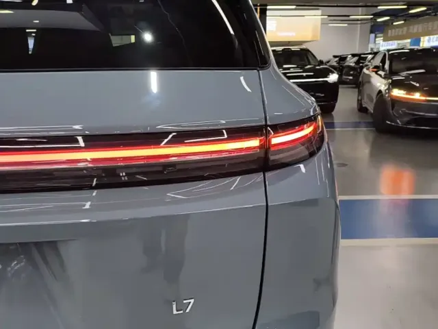 Li Auto L7 — Фото автомобиля 7