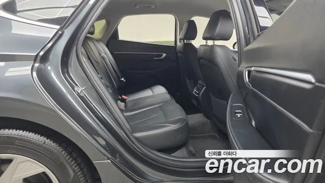 Hyundai Sonata — Фото автомобиля 12