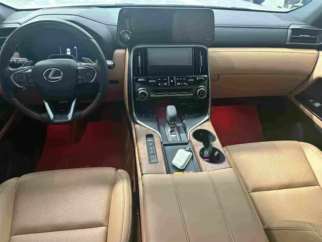 Lexus LX — Фото автомобиля 13
