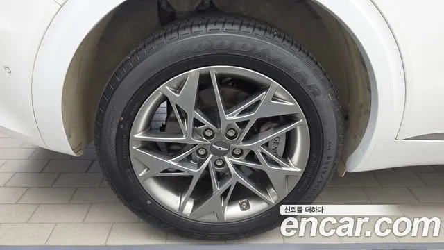 Genesis GV70 — Фото автомобиля 5