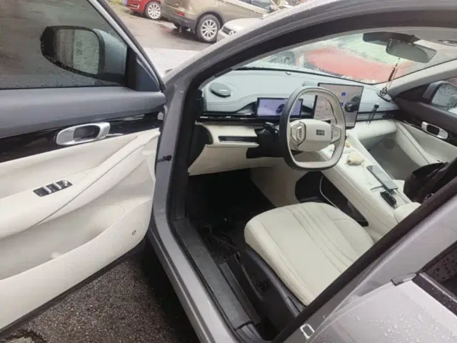 Geely Galaxy E5 — Фото автомобиля 15