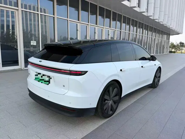 Li Auto i6 — Фото автомобиля 9