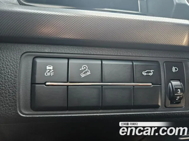 KG_Mobility_Ssangyong Rexton Rexton Arena Дизель 2.2 4WD — Фото автомобиля 13