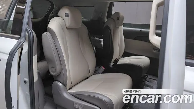 Kia Canival Carnival 4 поколение Бензин 9 мест Signature — Фото автомобиля 11