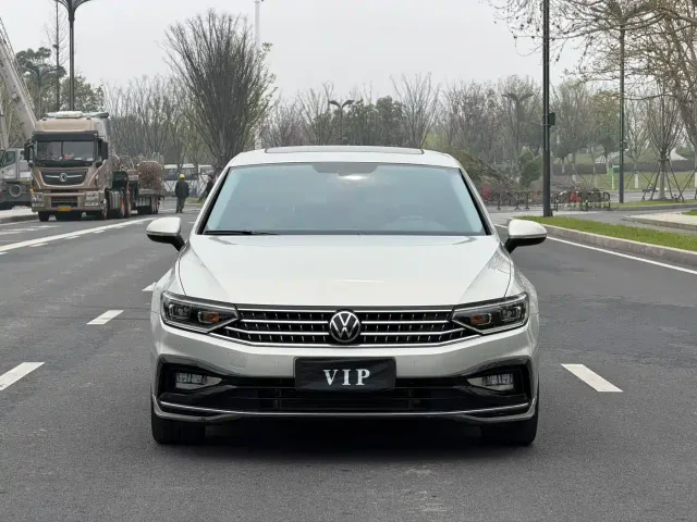 Volkswagen Magotan — Фото автомобиля 2