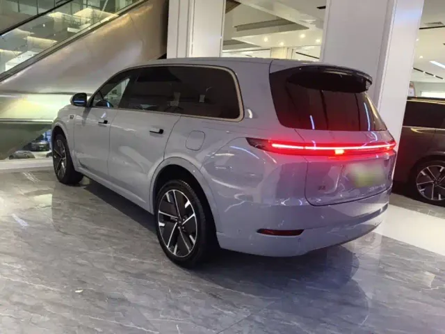 Li Auto L9 — Фото автомобиля 4