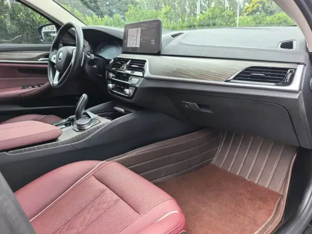 BMW 5 Series — Фото автомобиля 4