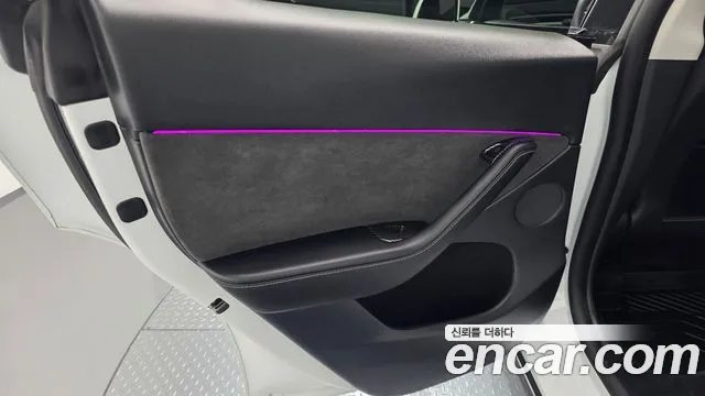 Tesla Model Y — Фото автомобиля 14