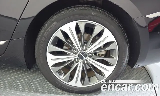 Kia K8 Hybrid — Фото автомобиля 6