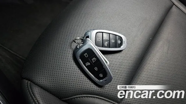 Hyundai Tucson Tucson (NX4) Дизель 2.0 4WD — Фото автомобиля 16