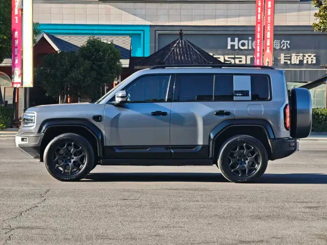BYD FangChengBao Leopard 5 — Фото автомобиля 5