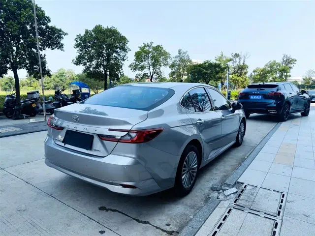 Toyota Camry — Фото автомобиля 9