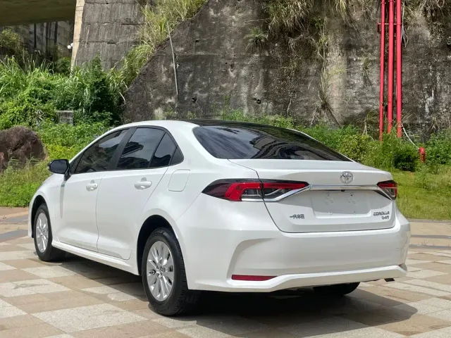 Toyota Corolla — Фото автомобиля 8