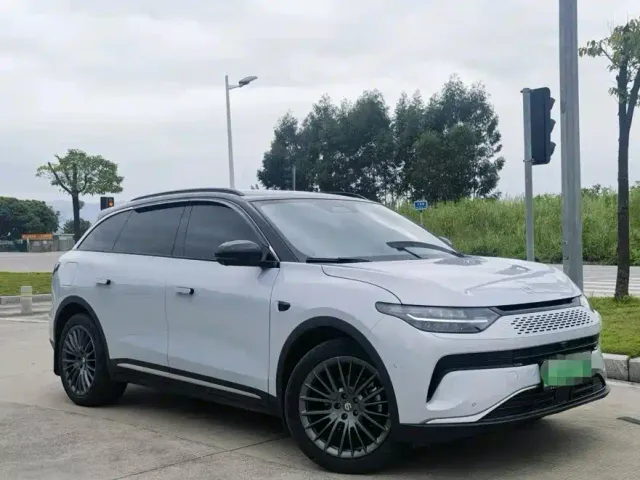 Leapmotor C11 — Фото автомобиля 3